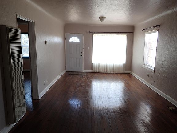 4th image of 2623 Portland Ave