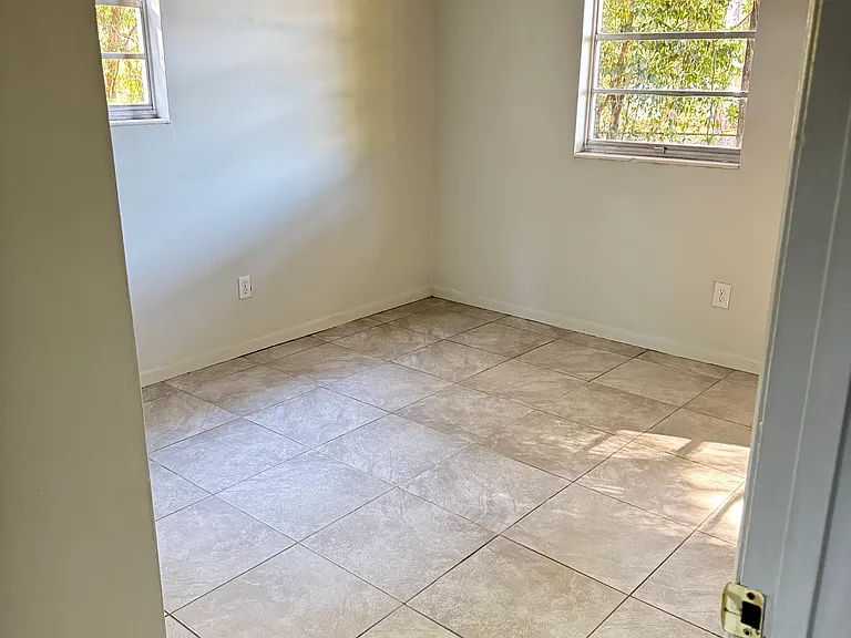 1307 Belair Rd — Photo 23