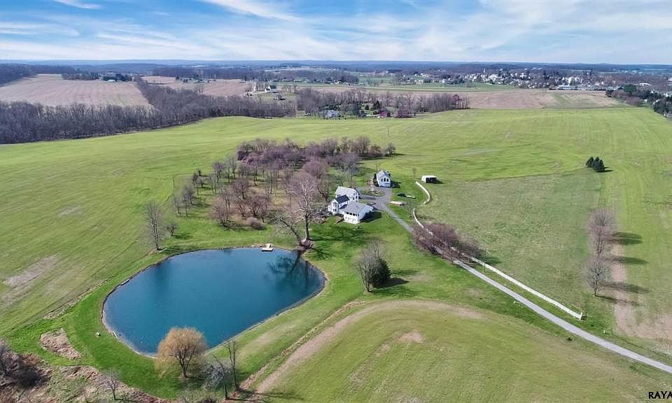 448 Mill St, Fawn Grove, PA 17321 Zillow