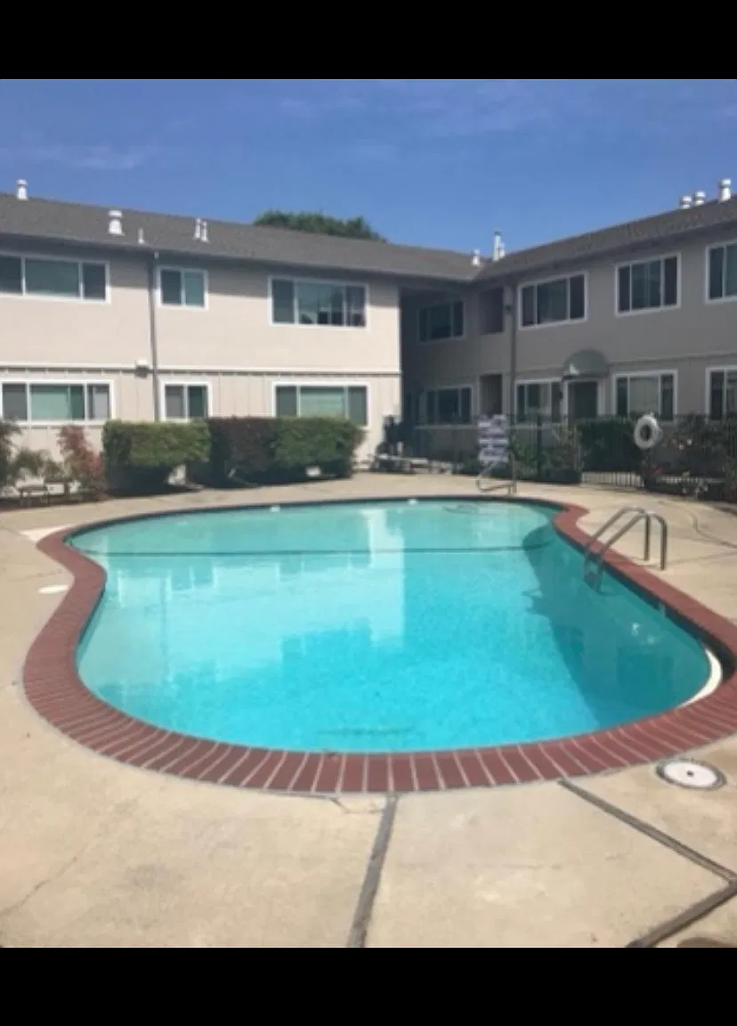 2 bed, 925 sqft, $2,900 — Photo 1