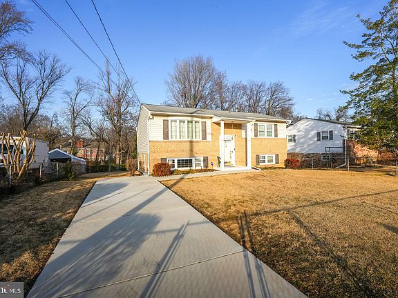 2nd image of 3921 Dominion Dr