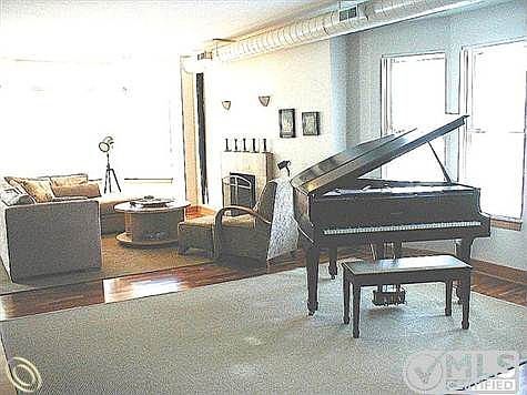 3rd image of 4142 Cass Ave #6/301