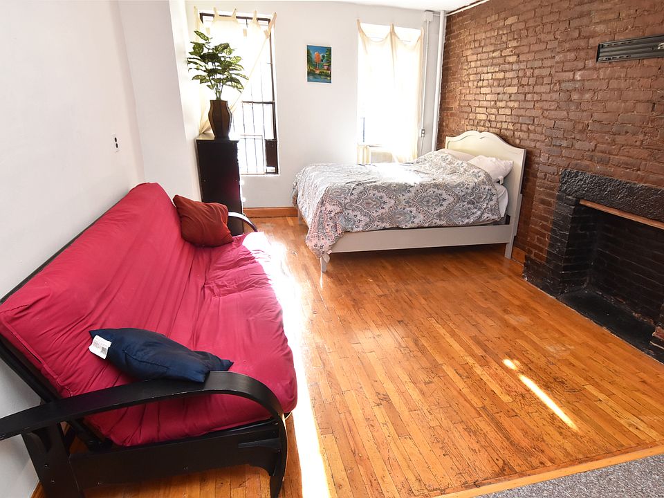 2nd image of 536 E 14th St APT 10
