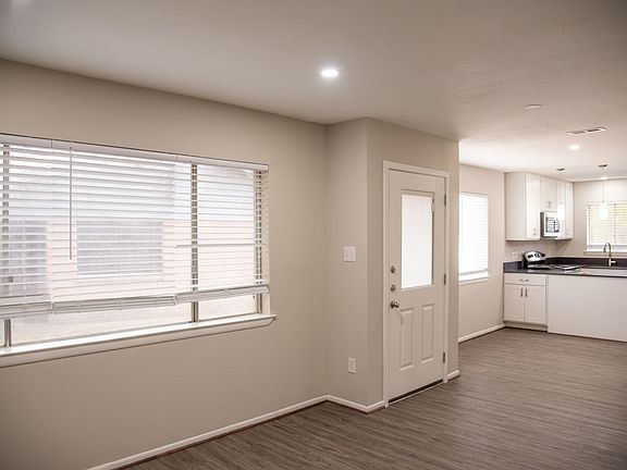 3rd image of 1700 Trinity Pl