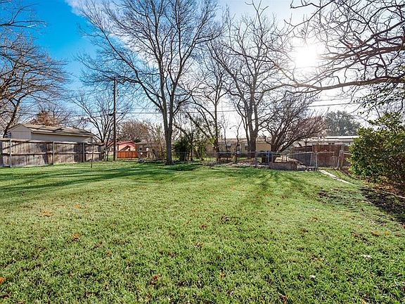 5th image of 10918 Dunaway Dr #1