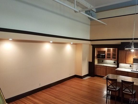 2nd image of 211 W 2nd St Unit 304
