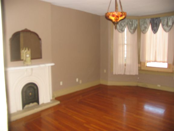 5th image of 2550 Ingleside Ave #2