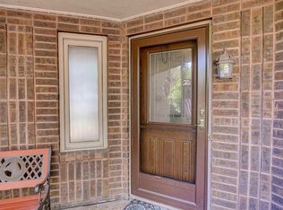 16445 Tia Ct, Brookfield, WI 53005