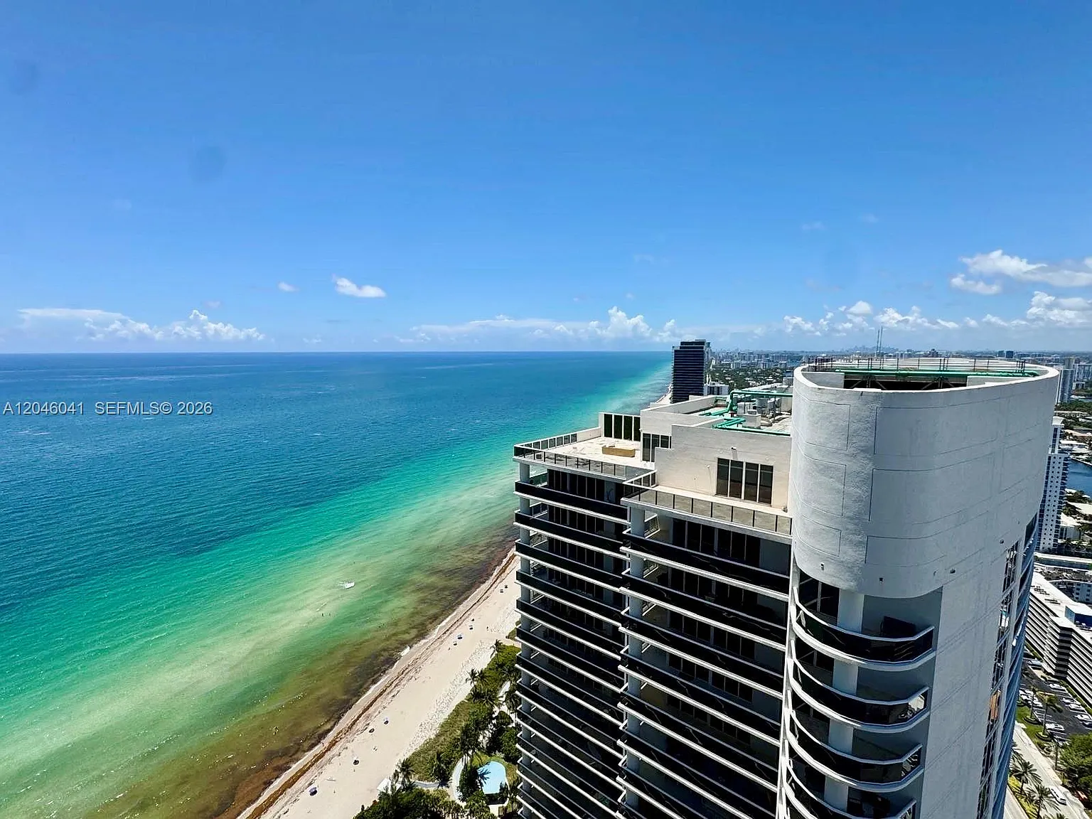 Beach Club Two Condo — Photo 3
