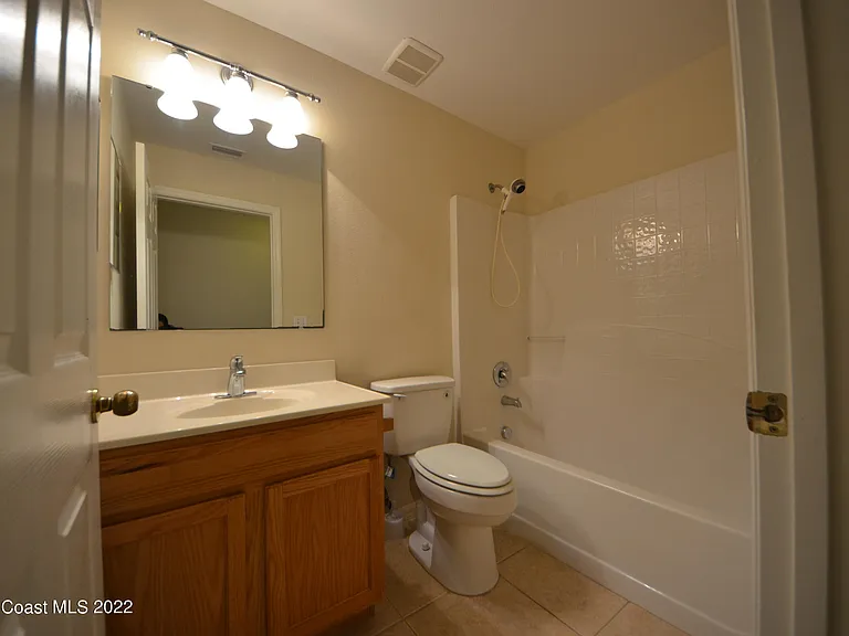 2640 Brookshire Cir — Photo 8