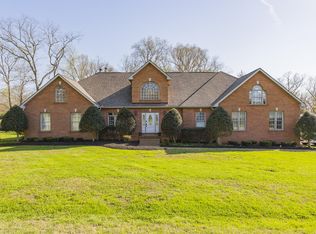 120 Lakewood Dr, La Vergne, TN 37086