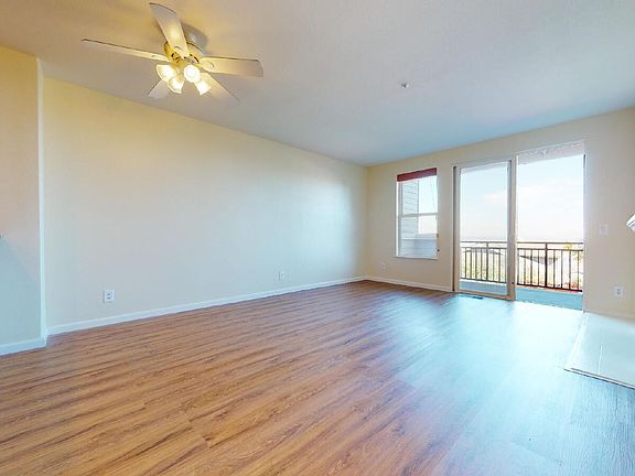 4th image of 123 Warbler Ln