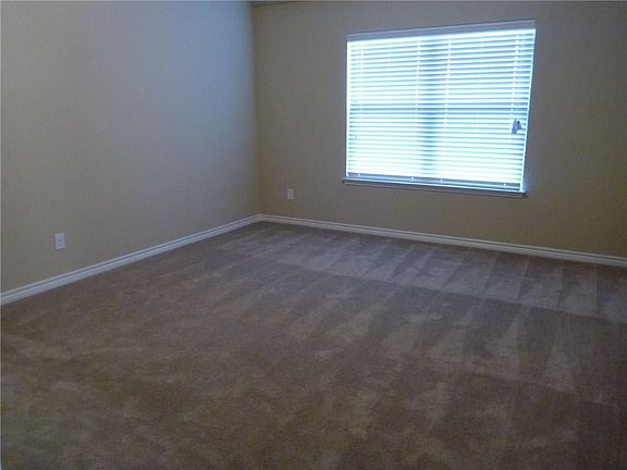 5th image of 1325 Villa Paloma Blvd