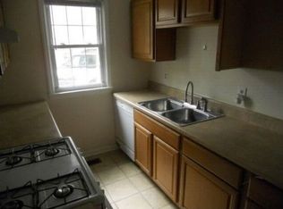 160 Armstrong Dr, Hampton, VA 23669