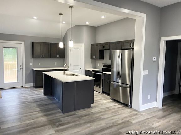 5th image of 154 Tecumseh Court