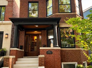 1425 W School St #2, Chicago, IL 60657
