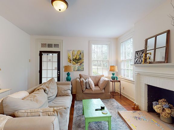 3rd image of 133 Felder Ave #1W