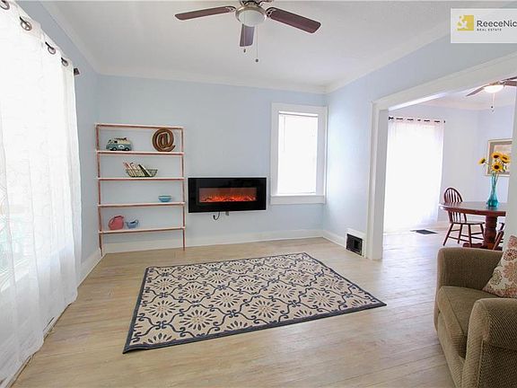 3rd image of 4110 Forest Ave