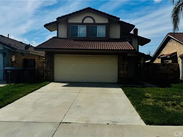 1900 Summertree Dr, Perris, CA 92571