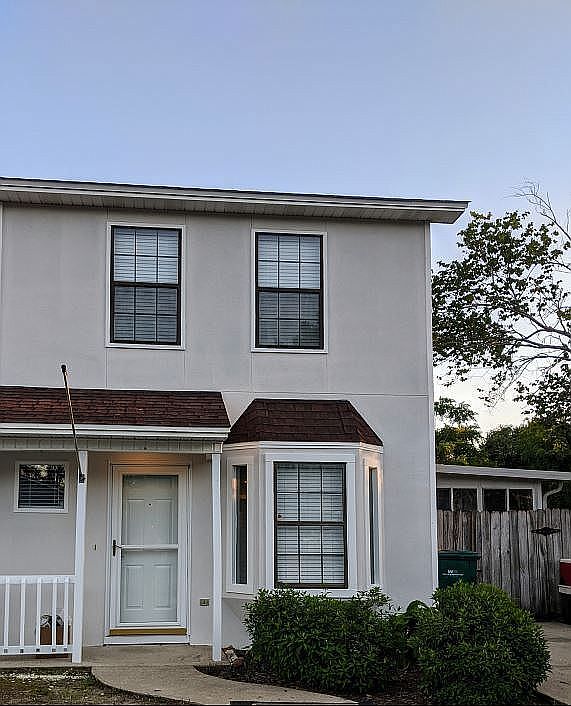 1st image of 602 Sandalwood Dr