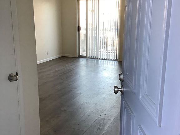 2nd image of 537 Nevin Ave