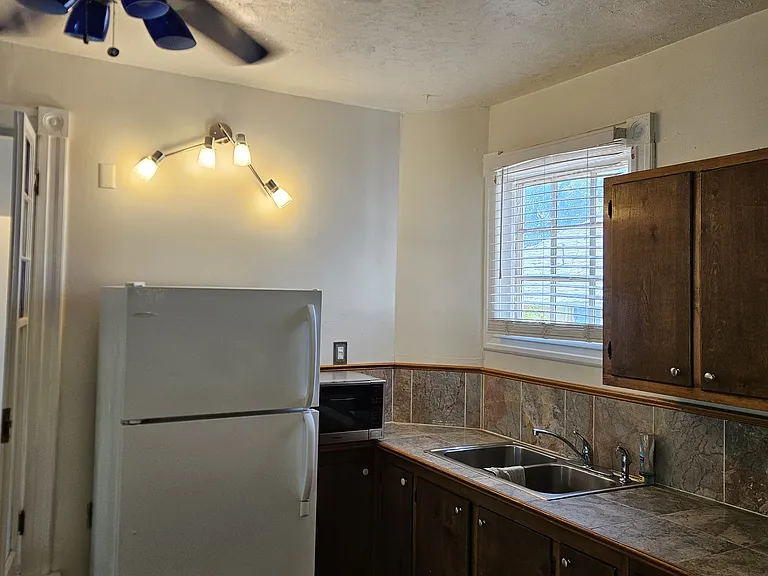 1327 N Nevada Ave #4 — Photo 14