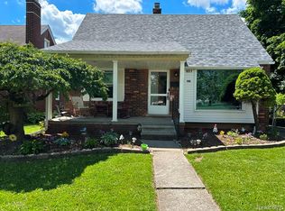 1011 Harrison Blvd, Lincoln Park, MI 48146