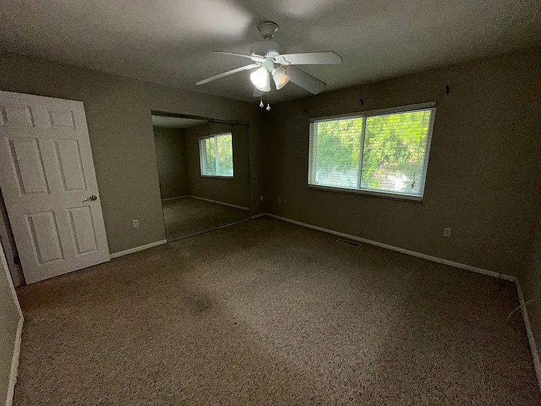 621 W Indiana Ave #16 — Photo 7