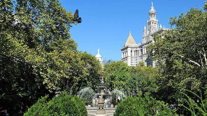 Rented by Greystar | media 13