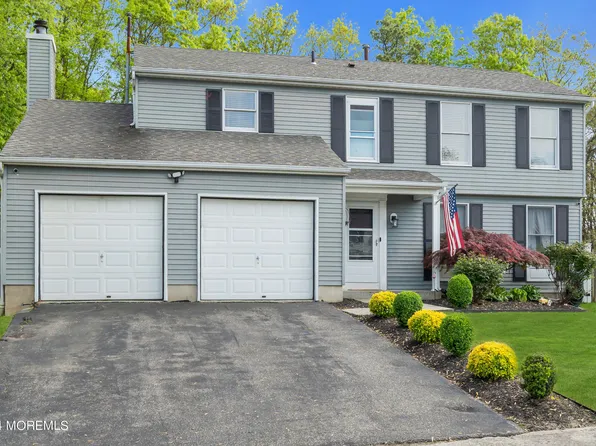 33 Beacon Drive, Barnegat, NJ 08005