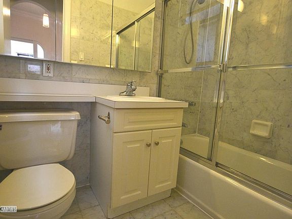 4th image of 119 E 89th St APT 5A