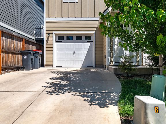 2nd image of 7810 Jacqueline Way