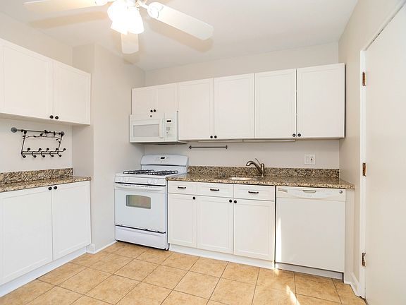 4th image of 626 W Waveland Ave APT 3E