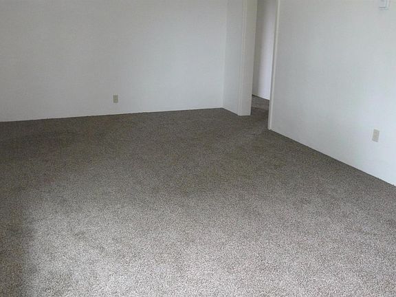 5th image of 1514 W James Ave