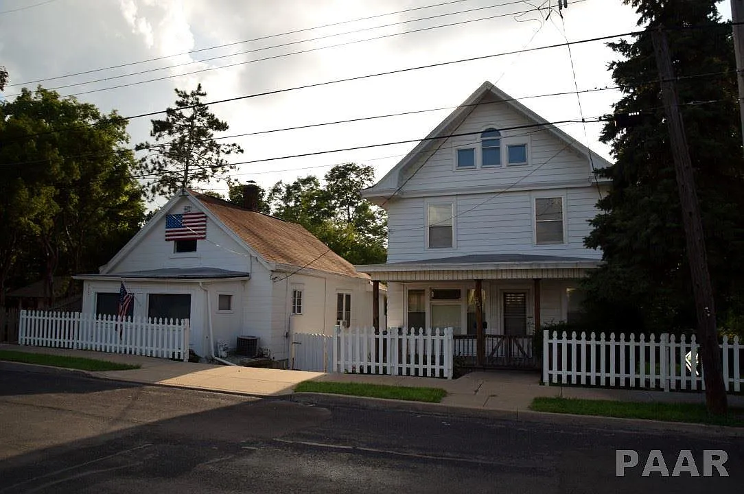 2407 N North St photo 1