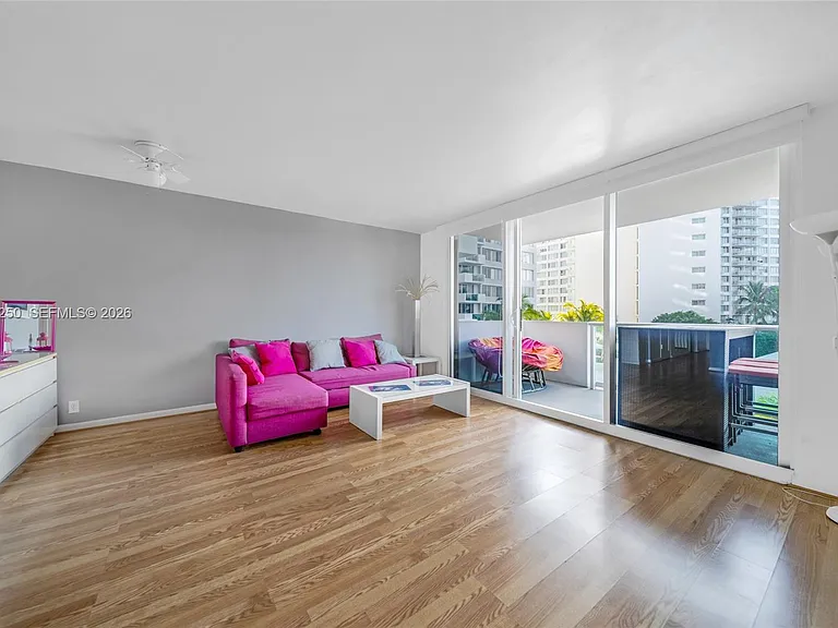 1200 West Ave #327 — Photo 5