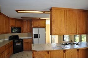3rd image of 2122 Pomar Vista St