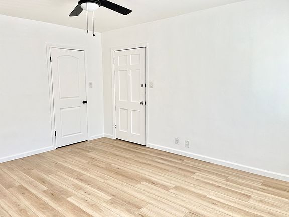 4th image of 7120 Hawthorn Ave APT 9