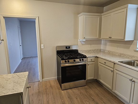 5th image of 421 S 49th West Ave