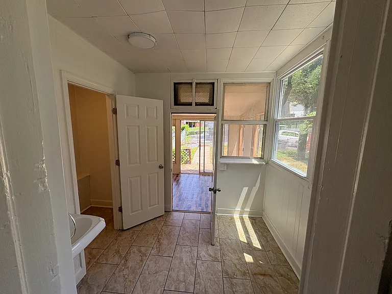 137 Woodland Ave — Photo 9