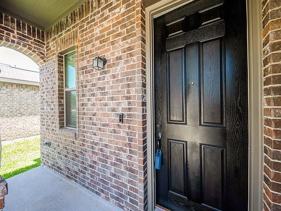 5th image of 22219 Woodseem Ct