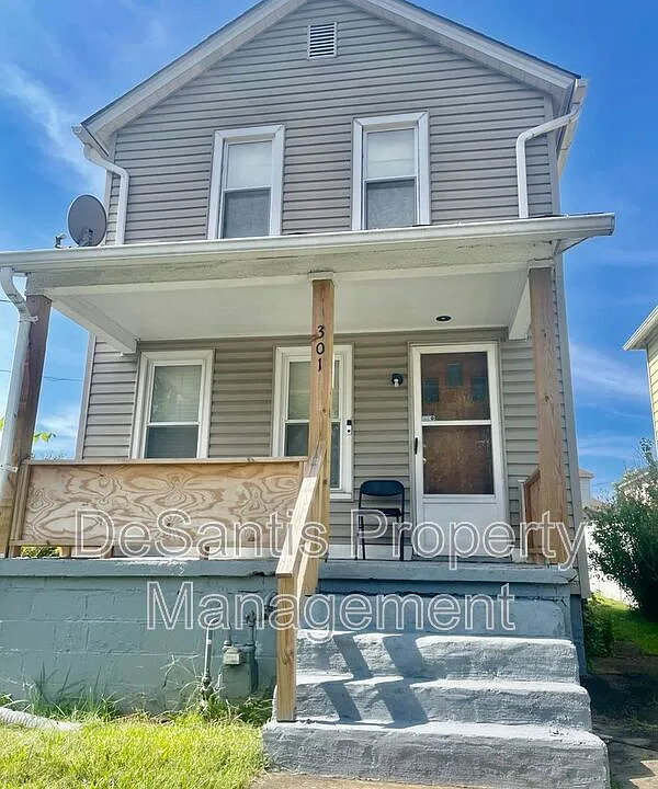 301 Wykes St