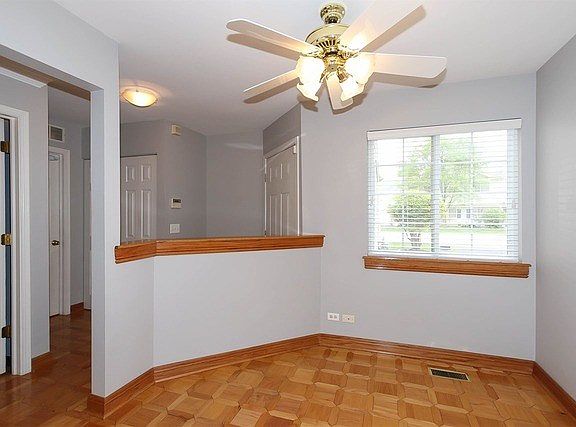 5th image of 448 E Fawn Ln