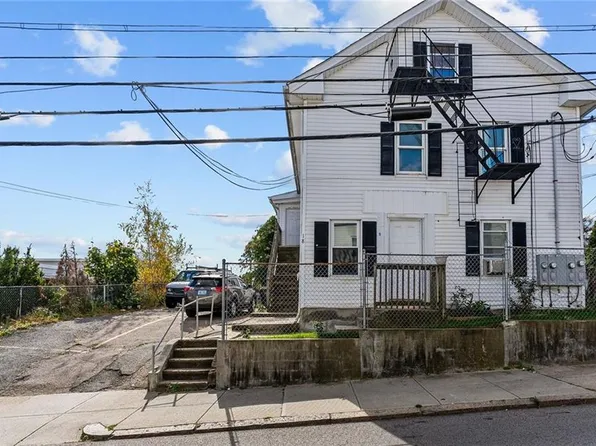 18 Cowden St, Central Falls, RI 02863