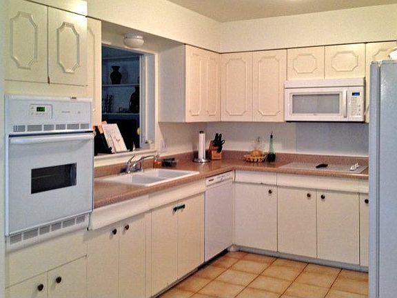 4th image of 3931 Starhill Dr