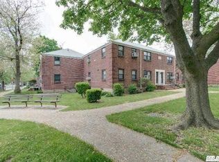 1608 163rd St, Whitestone, NY 11357