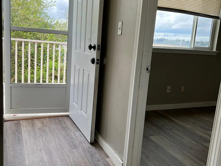 316 Cline Ave — Photo 22