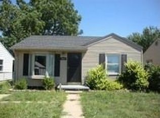 6633 Elm St, Taylor, MI
