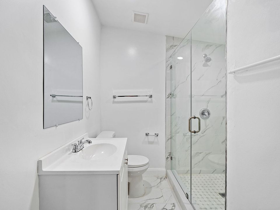 1st image of 1552 NW 15th Ter