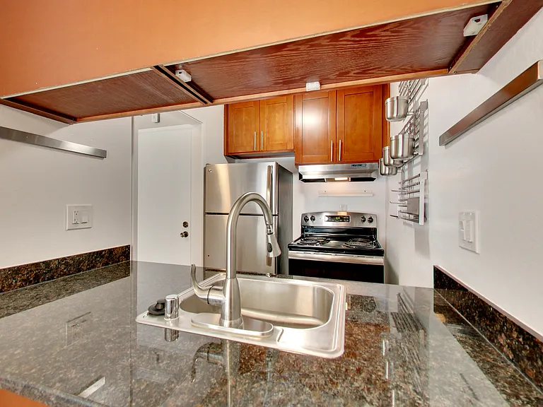 378 Van Buren - Renovated 2bed and 1bed units - Beautiful Building! — Photo 57